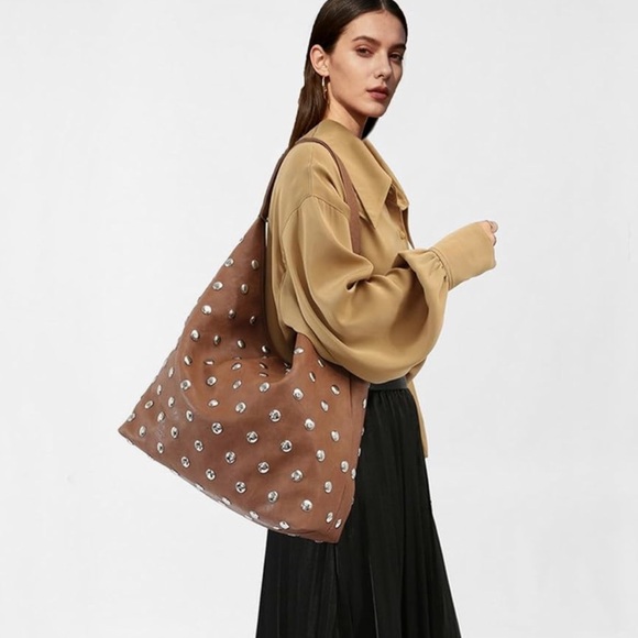 Liziblloy Tan Slouchy Studded Hobo Bag NWOT - Picture 2 of 11